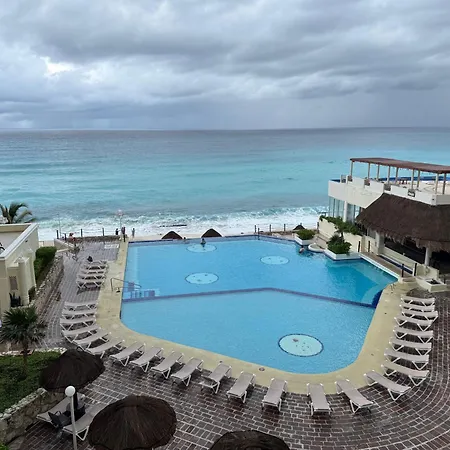 Cancun Plaza Sea View